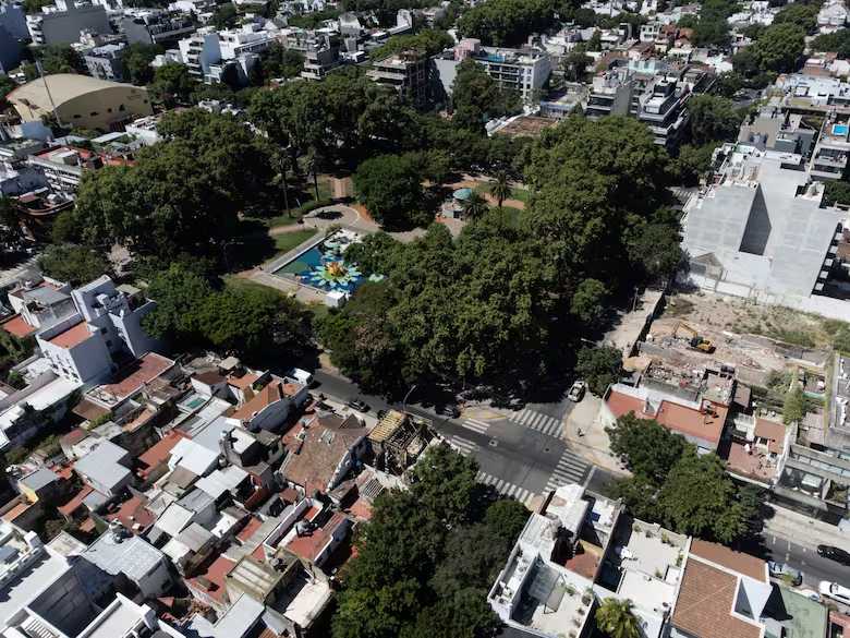 ¿Cuáles son los barrios de Caba dónde más bajó el precio de las propiedades en julio 2025?